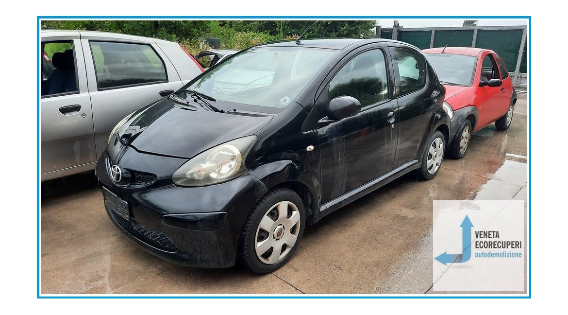 TOYOTA AYGO 1a Serie  del 2008 parti usate e ricambi - Tipo Motore 1KRFE