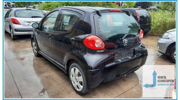 TOYOTA AYGO 1a Serie  del 2008 parti usate e ricambi - Tipo Motore 1KRFE