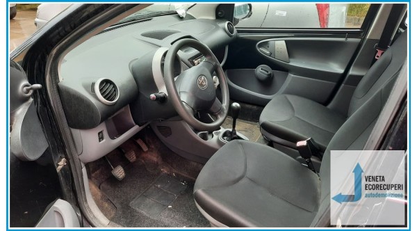 TOYOTA AYGO 1a Serie  del 2008 parti usate e ricambi - Tipo Motore 1KRFE