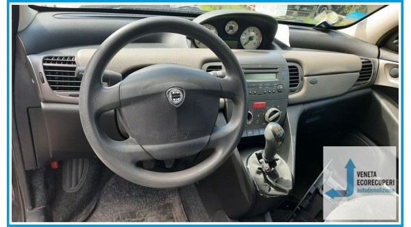 LANCIA YPSILON TE del 2004 parti usate e ricambi