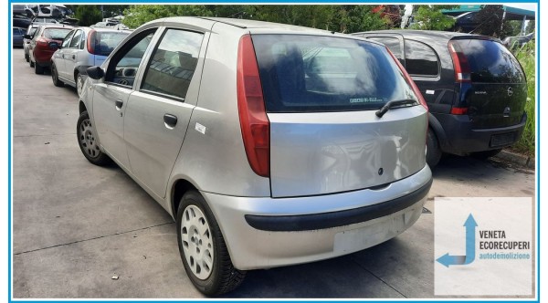 FIAT PUNTO 1N/1P del 2002 parti usate e ricambi - Tipo Motore 188A4000