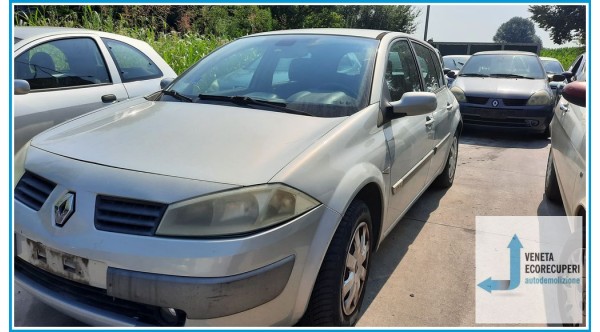 RENAULT MEGANE 2a Serie  del 2002 parti usate e ricambi - Tipo Motore K9KD7