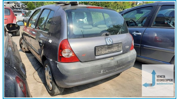 RENAULT CLIO 2a Serie  del 2006 parti usate e ricambi - Tipo Motore D7FG7