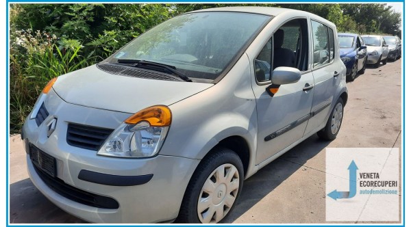 RENAULT MODUS 1a Serie  del 2005 parti usate e ricambi - Tipo Motore D4FD7