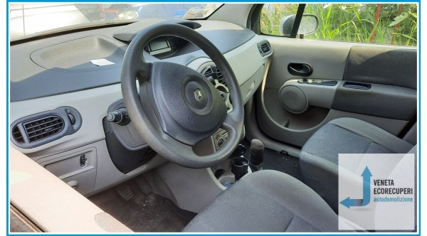 RENAULT MODUS 1a Serie  del 2005 parti usate e ricambi - Tipo Motore D4FD7