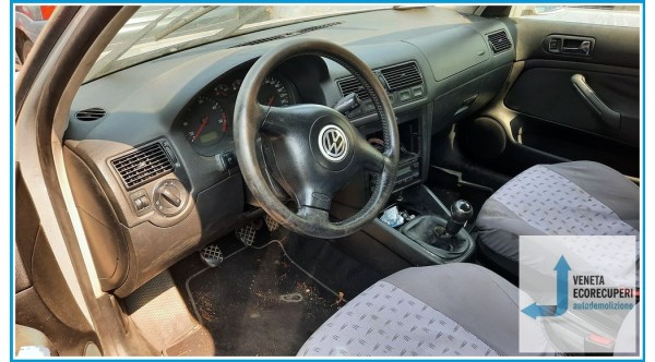 VOLKSWAGEN GOLF 1J del 2001 parti usate e ricambi - Tipo Motore AJM