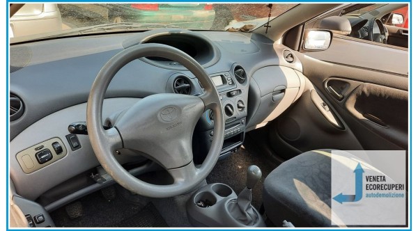 TOYOTA YARIS JPP del 2002 parti usate e ricambi - Tipo Motore 1SZFE