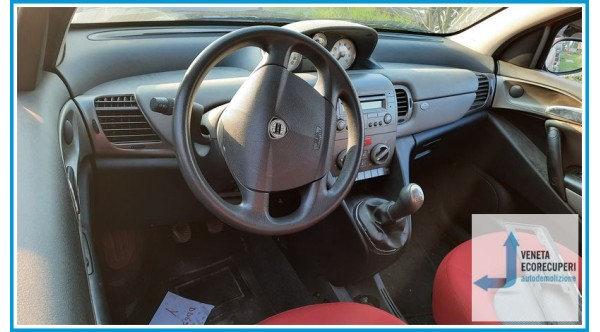 LANCIA YPSILON TE del 2006 parti usate e ricambi