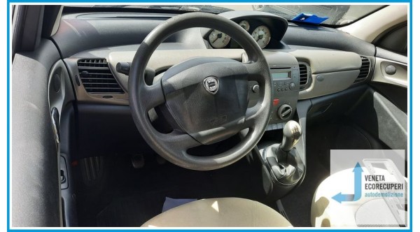 LANCIA YPSILON TE del 2006 parti usate e ricambi