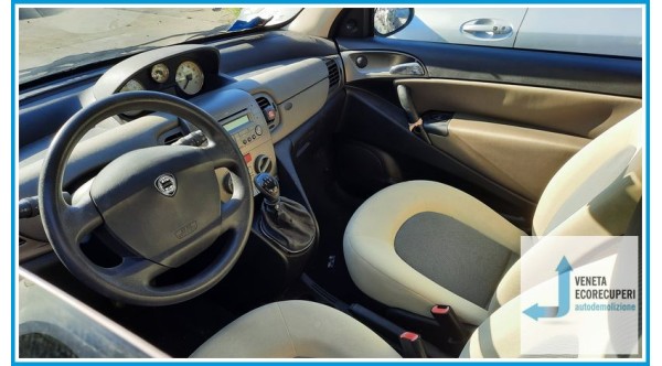 LANCIA YPSILON TE del 2004 parti usate e ricambi