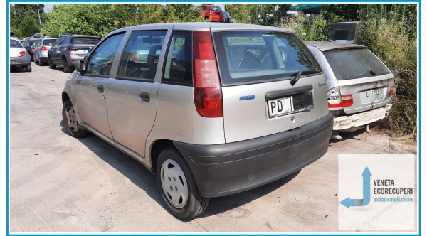FIAT PUNTO 1a Serie  del 1994 parti usate e ricambi - Tipo Motore 176A7000