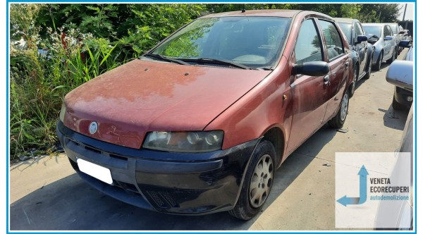 FIAT PUNTO 1N/1P del 2000 parti usate e ricambi - Tipo Motore 188A4000