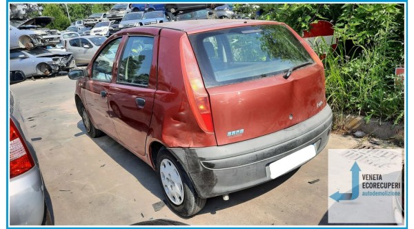 FIAT PUNTO 1N/1P del 2000 parti usate e ricambi - Tipo Motore 188A4000