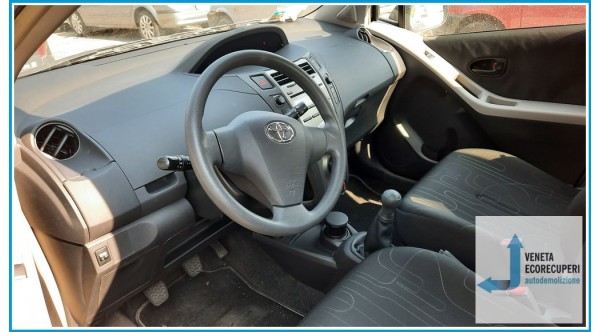 TOYOTA YARIS  del 2010 parti usate e ricambi - Tipo Motore 1KRFE