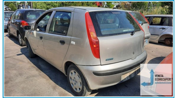 FIAT PUNTO 1N/1P del 2001 parti usate e ricambi - Tipo Motore 188A4000