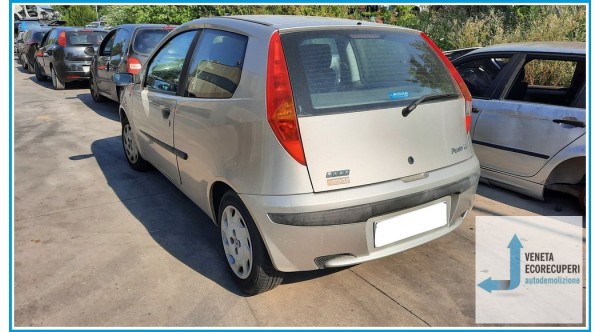 FIAT PUNTO 1N/1P del 2000 parti usate e ricambi - Tipo Motore 188A4000