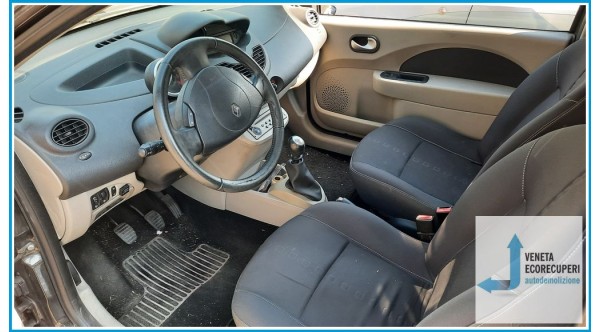 RENAULT TWINGO 2a Serie  del 2008 parti usate e ricambi - Tipo Motore D4FJ7