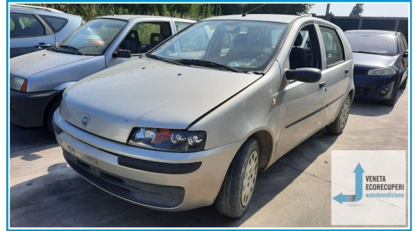 FIAT PUNTO 1N/1P del 2003 parti usate e ricambi - Tipo Motore 188A4000