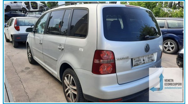 VOLKSWAGEN TOURAN 1T del 2008 parti usate e ricambi - Tipo Motore BSX
