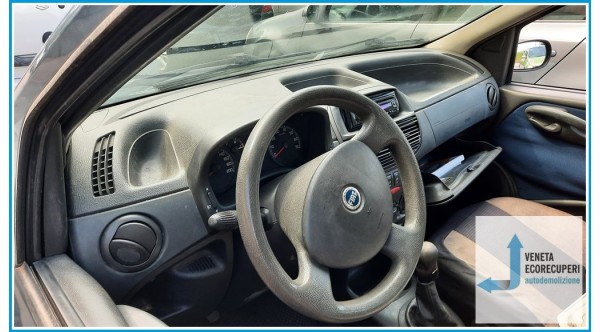 FIAT PUNTO 1N/1P del 2004 parti usate e ricambi - Tipo Motore 188A4000