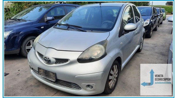 TOYOTA AYGO 1a Serie  del 2008 parti usate e ricambi - Tipo Motore 1KRFE