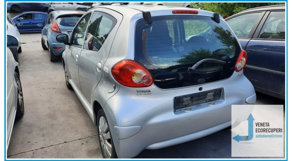TOYOTA AYGO 1a Serie  del 2008 parti usate e ricambi - Tipo Motore 1KRFE