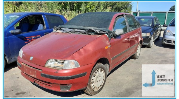 FIAT PUNTO 1a Serie  del 1997 parti usate e ricambi - Tipo Motore 176A3000