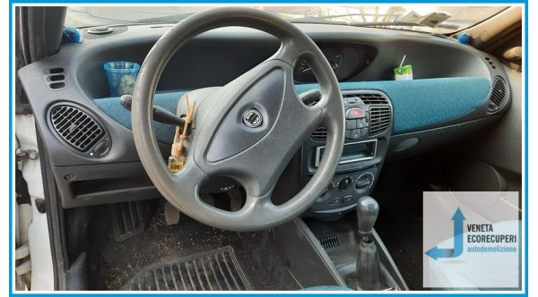 LANCIA Y  del 1998 parti usate e ricambi