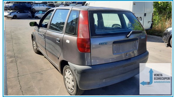 FIAT PUNTO 1a Serie  del 1997 parti usate e ricambi - Tipo Motore 176B4000