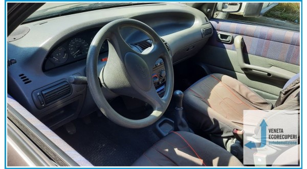 FIAT PUNTO 1a Serie  del 1997 parti usate e ricambi - Tipo Motore 176B4000