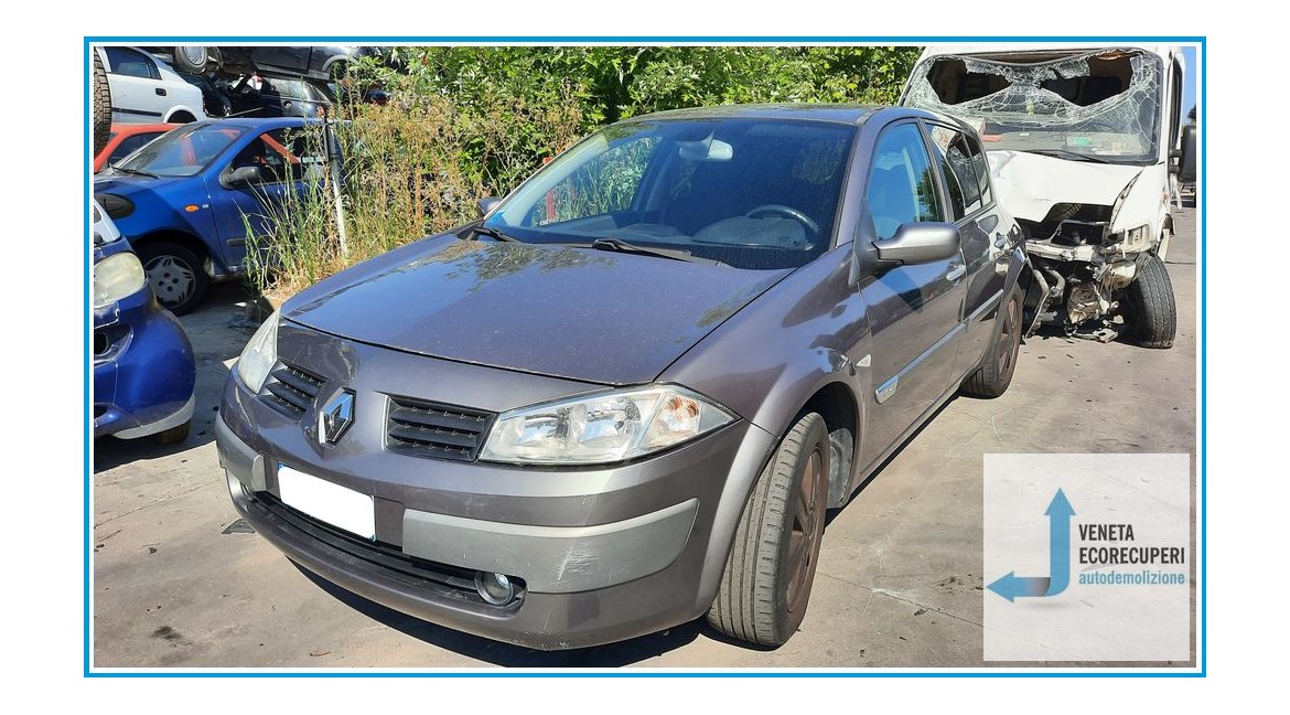 RENAULT MEGANE 2a Serie  del 2004 parti usate e ricambi - Tipo Motore K4MT7