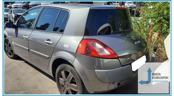 RENAULT MEGANE 2a Serie  del 2004 parti usate e ricambi - Tipo Motore K4MT7