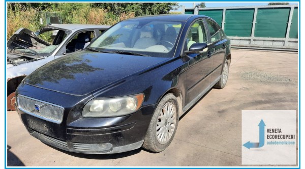 VOLVO S40  del 2004 parti usate e ricambi - Tipo Motore D4204T