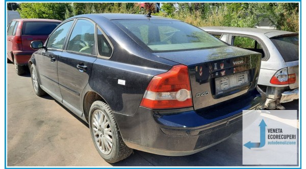 VOLVO S40  del 2004 parti usate e ricambi - Tipo Motore D4204T