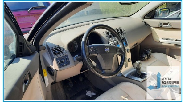 VOLVO S40  del 2004 parti usate e ricambi - Tipo Motore D4204T