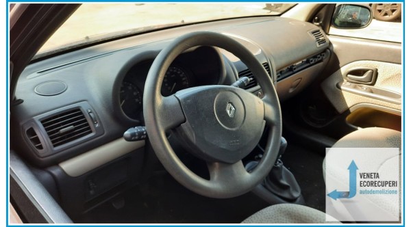 RENAULT CLIO 2a Serie  del 2005 parti usate e ricambi - Tipo Motore D7FG7