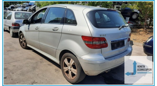 MERCEDES-BENZ Classe B T245 del 2009 parti usate e ricambi - Tipo Motore 640940