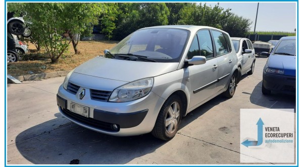 RENAULT SCENIC 2a Serie  del 2006 parti usate e ricambi - Tipo Motore K4MD8