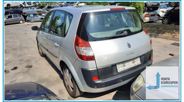 RENAULT SCENIC 2a Serie  del 2006 parti usate e ricambi - Tipo Motore K4MD8