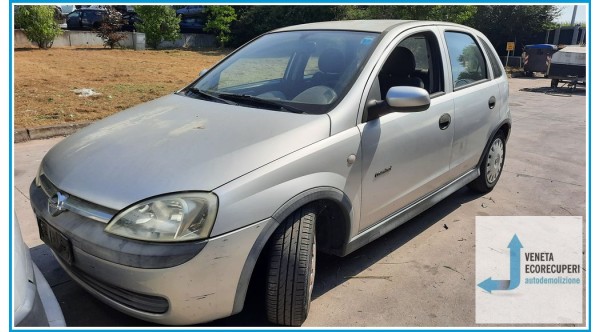 OPEL CORSA X01 del 2002 parti usate e ricambi - Tipo Motore Z10XE