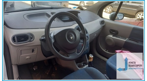 RENAULT MODUS 1a Serie  del 2005 parti usate e ricambi - Tipo Motore K9KJ7
