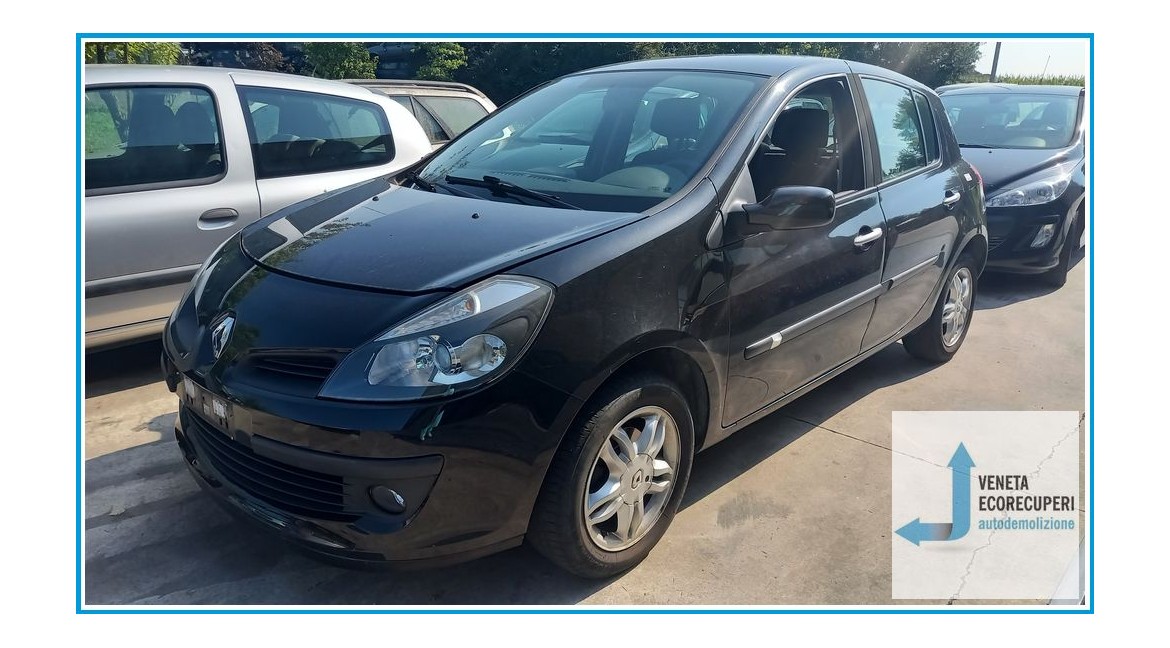 RENAULT CLIO 3a Serie  del 2006 parti usate e ricambi - Tipo Motore D4FD7