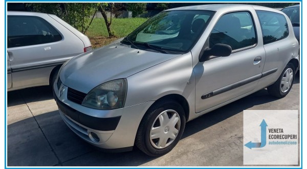 RENAULT CLIO 2a Serie  del 2005 parti usate e ricambi - Tipo Motore D7FG7