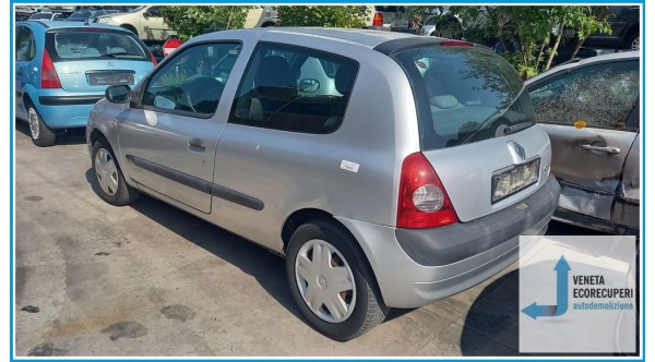 RENAULT CLIO 2a Serie  del 2005 parti usate e ricambi - Tipo Motore D7FG7