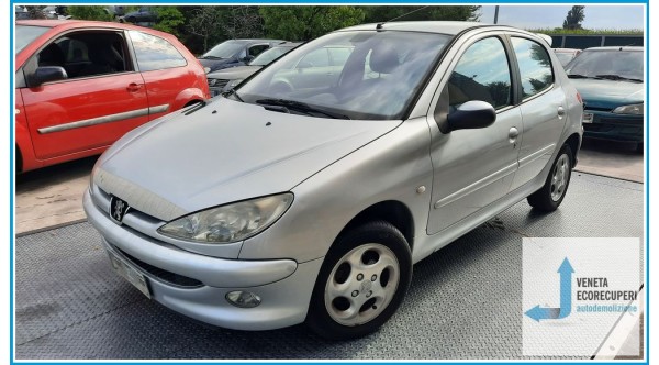 PEUGEOT 206  del 2003 parti usate e ricambi - Tipo Motore 8HX