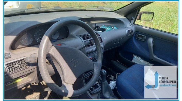 FIAT PUNTO 1a Serie  del 1999 parti usate e ricambi - Tipo Motore 176B9000