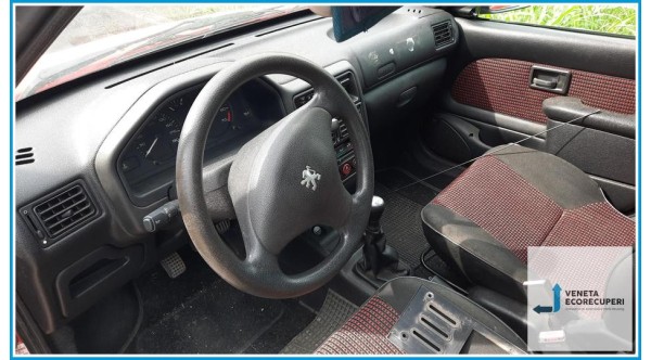 PEUGEOT 106  del 2001 parti usate e ricambi - Tipo Motore HFX