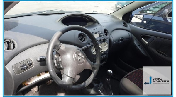 TOYOTA YARIS FRP del 2004 parti usate e ricambi - Tipo Motore 1SZFE