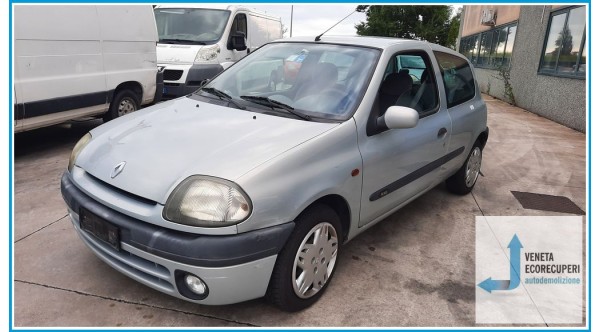 RENAULT CLIO 2a Serie  del 1999 parti usate e ricambi - Tipo Motore D7FD7