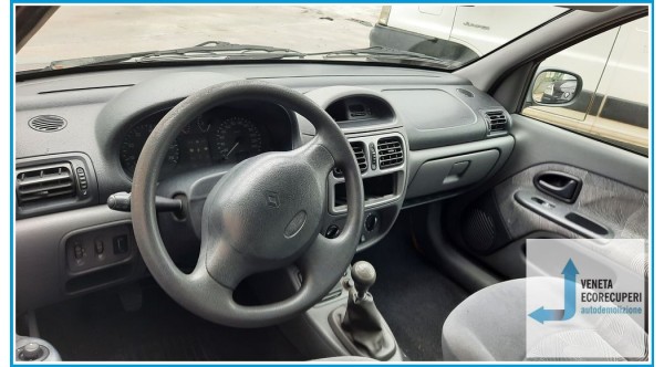 RENAULT CLIO 2a Serie  del 1999 parti usate e ricambi - Tipo Motore D7FD7